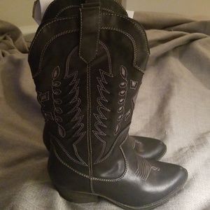 Rampage Black Cowgirl boots NWT sz6